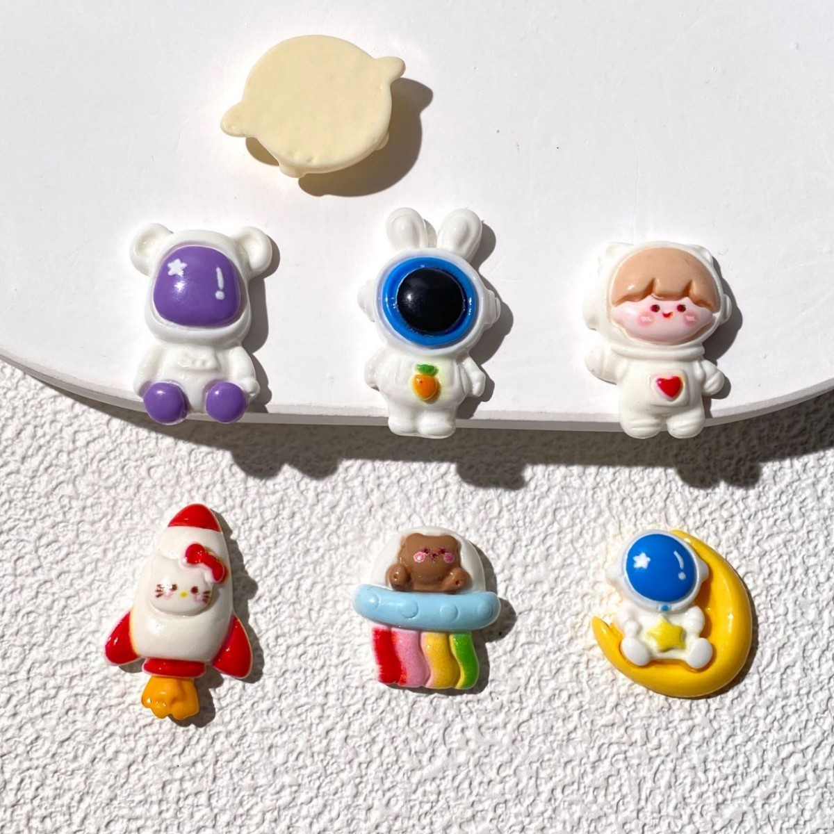 Lightweight Cartoon Resin DIY Accessories Wholesale Bulk Craft Embellishment Charms