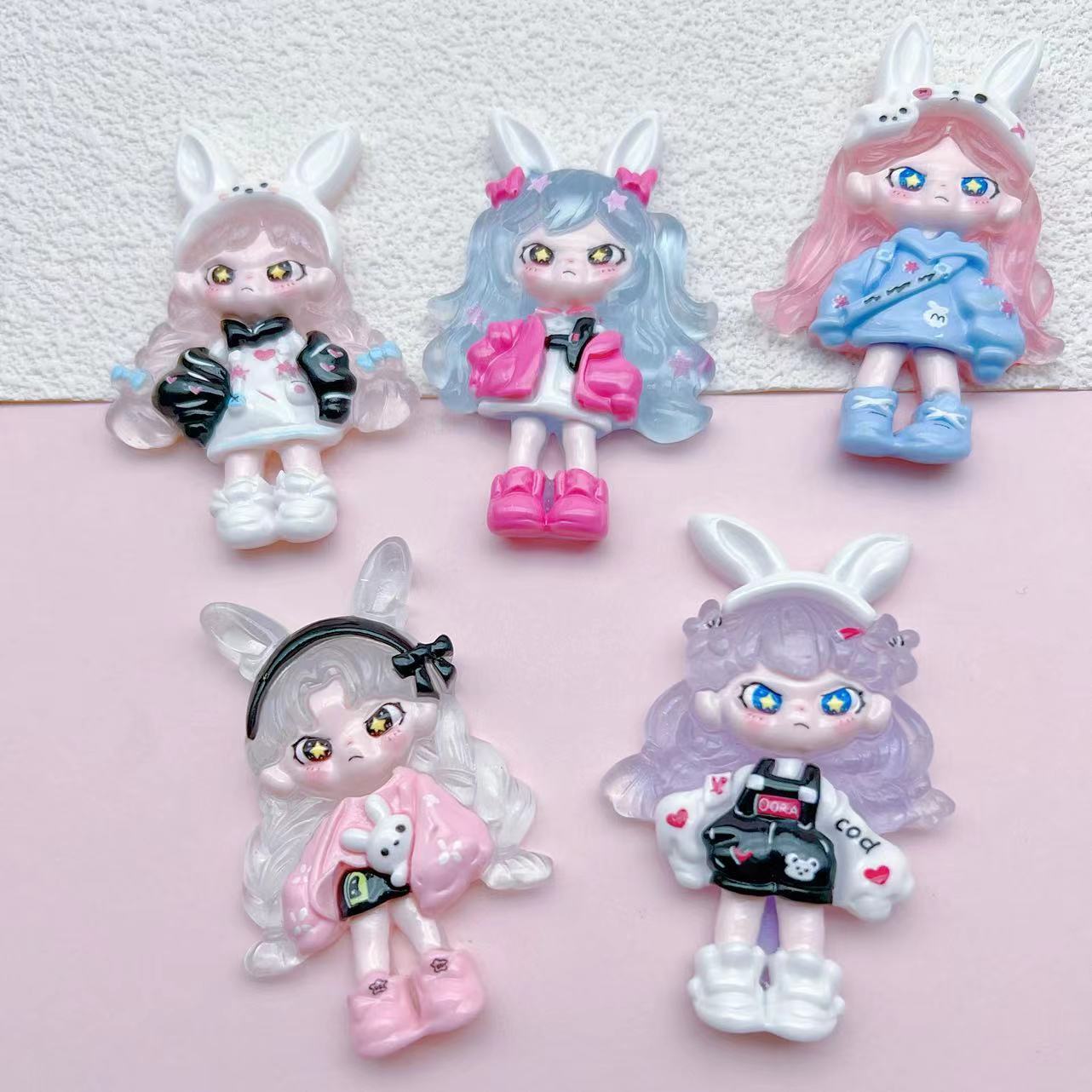 Bulk Smooth Universal Cartoon Resin Charms Wholesale DIY Phone Case Decor Materials
