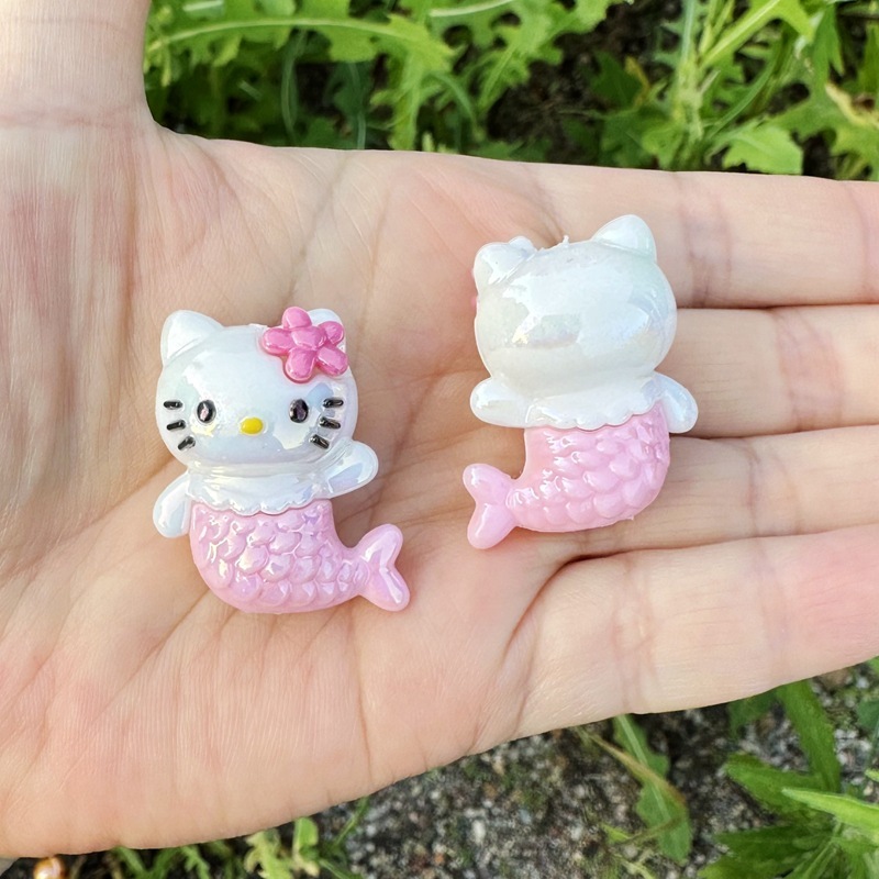 Wholesale Versatile Vertical Hole Cartoon Resin Beads Bulk Cross-Border Independent Store Craft Stock