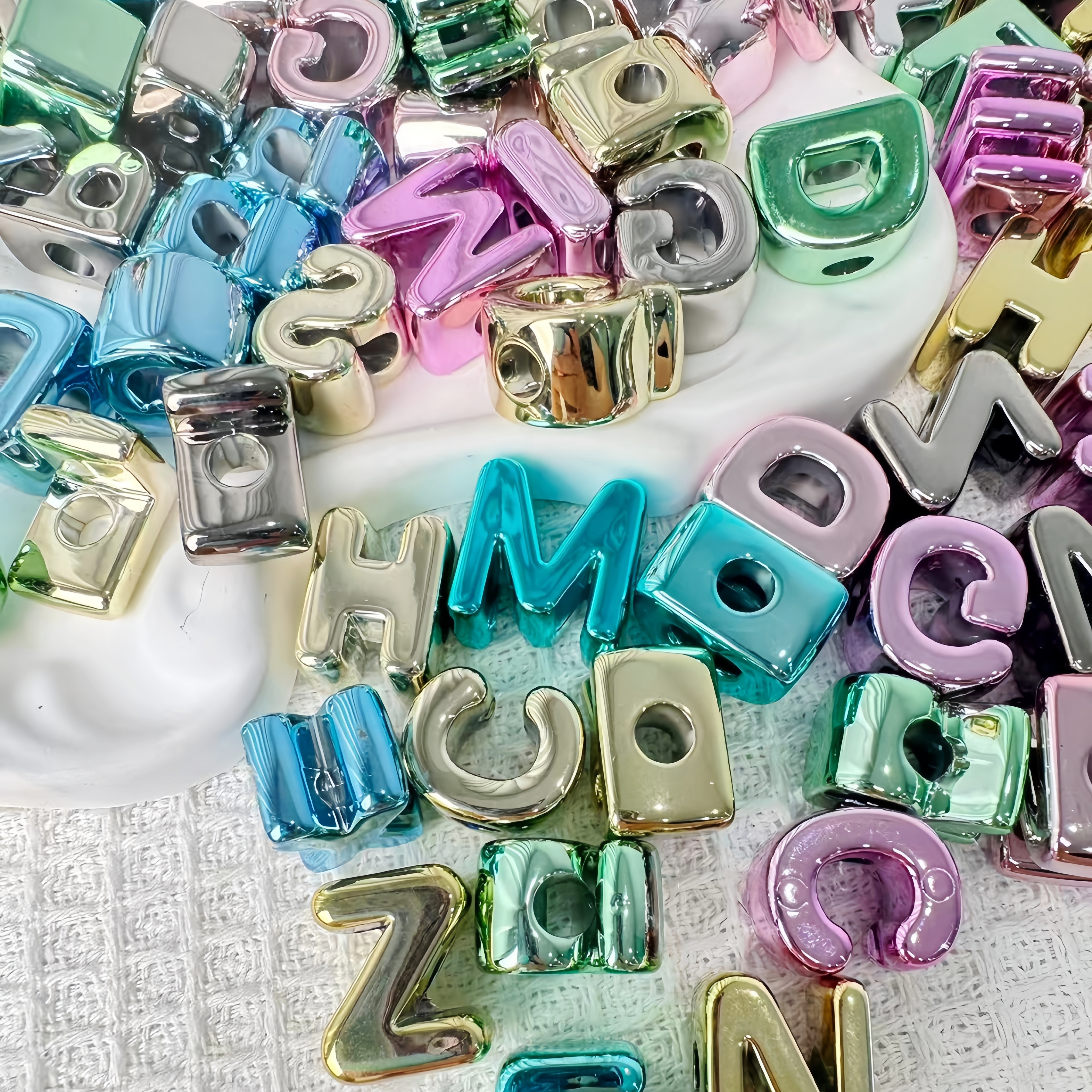 Bulk Mixed Plastic Letter Beads Wholesale Plastic Alphabet Charms for Custom DIY Name Jewelry