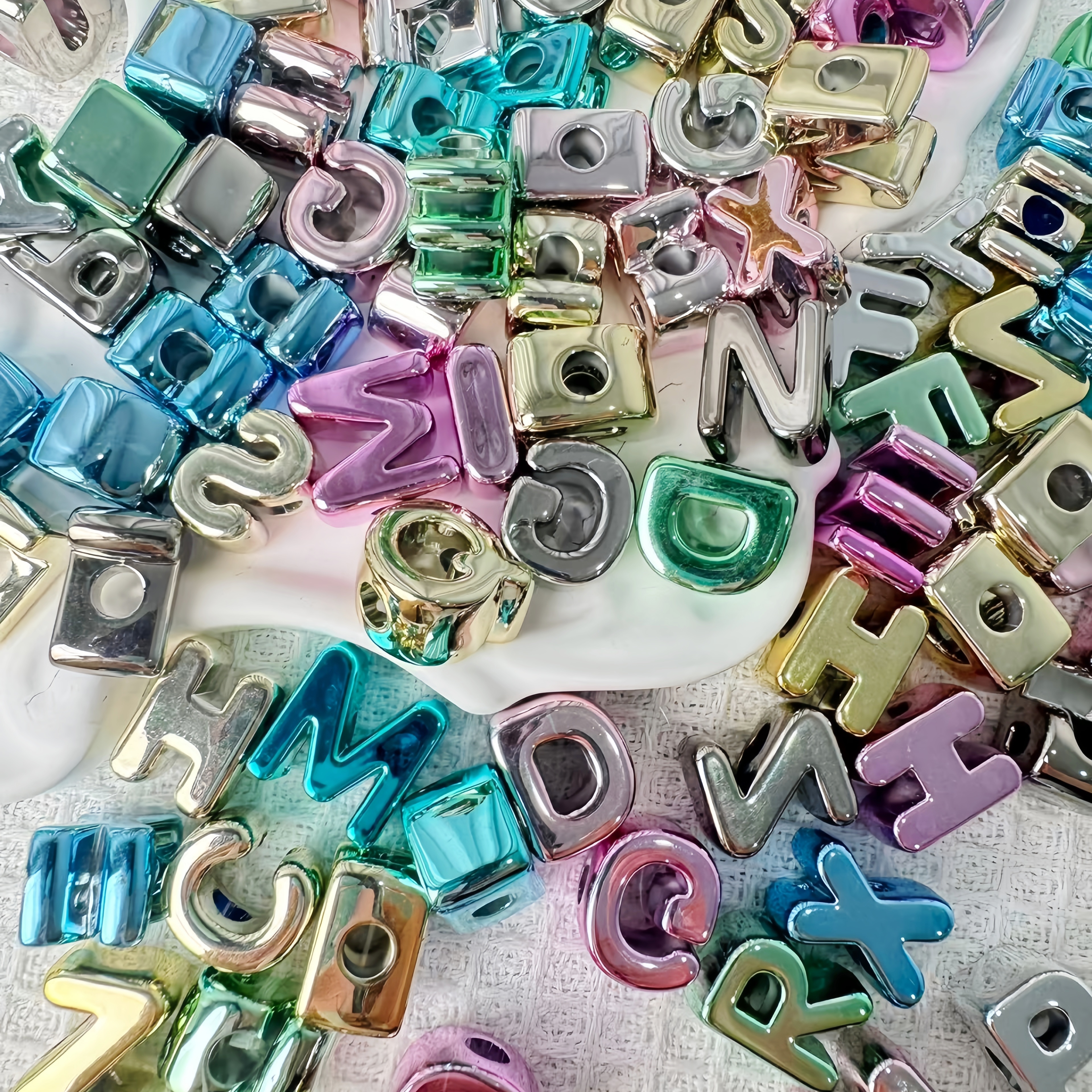 Bulk Mixed Plastic Letter Beads Wholesale Plastic Alphabet Charms for Custom DIY Name Jewelry