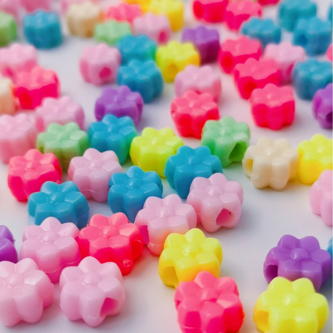 Multi-Purpose Large Hole Loose Beads Bulk Universal Big Bore Decor Beads for Keychain & Phone Strap DIY
