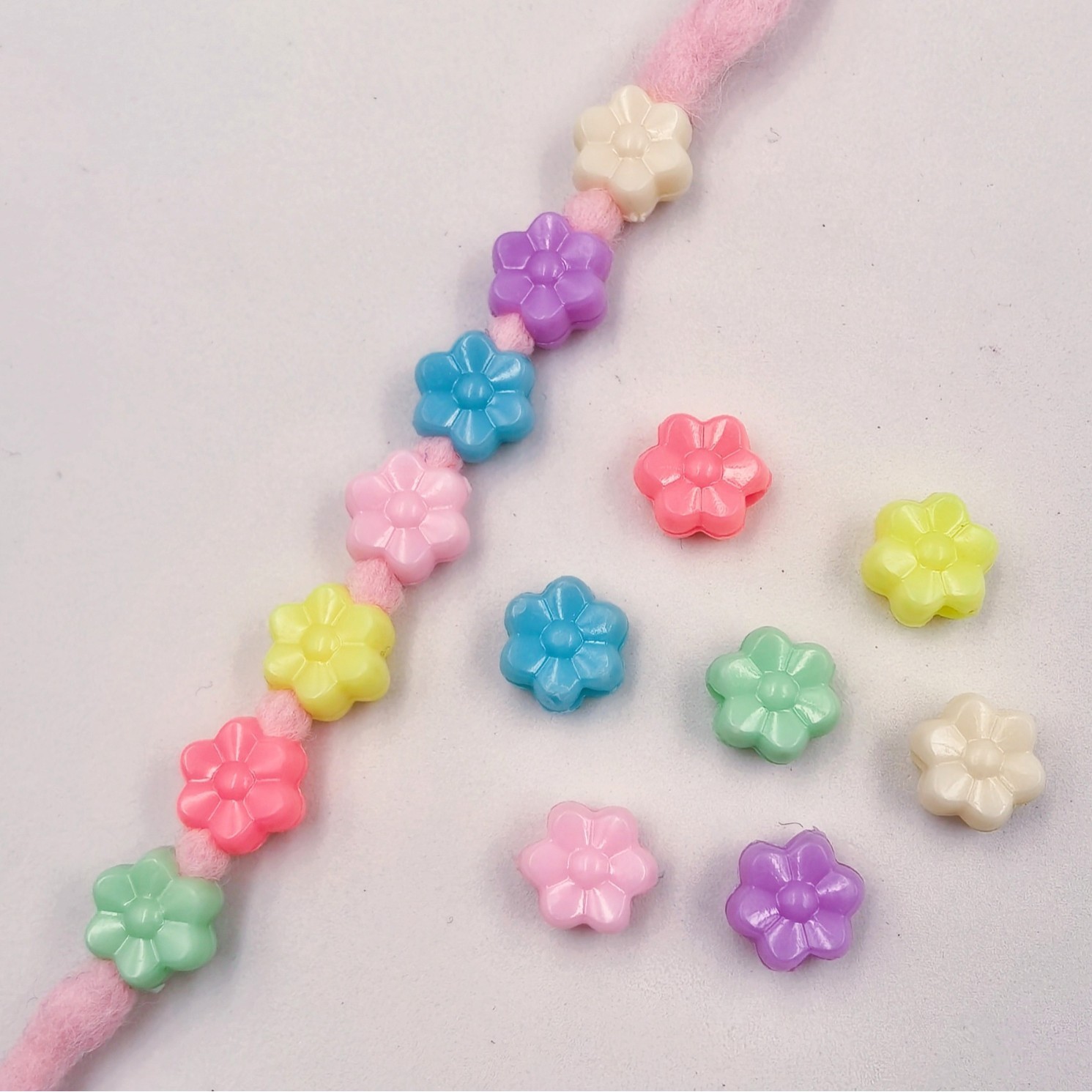 Multi-Purpose Large Hole Loose Beads Bulk Universal Big Bore Decor Beads for Keychain & Phone Strap DIY