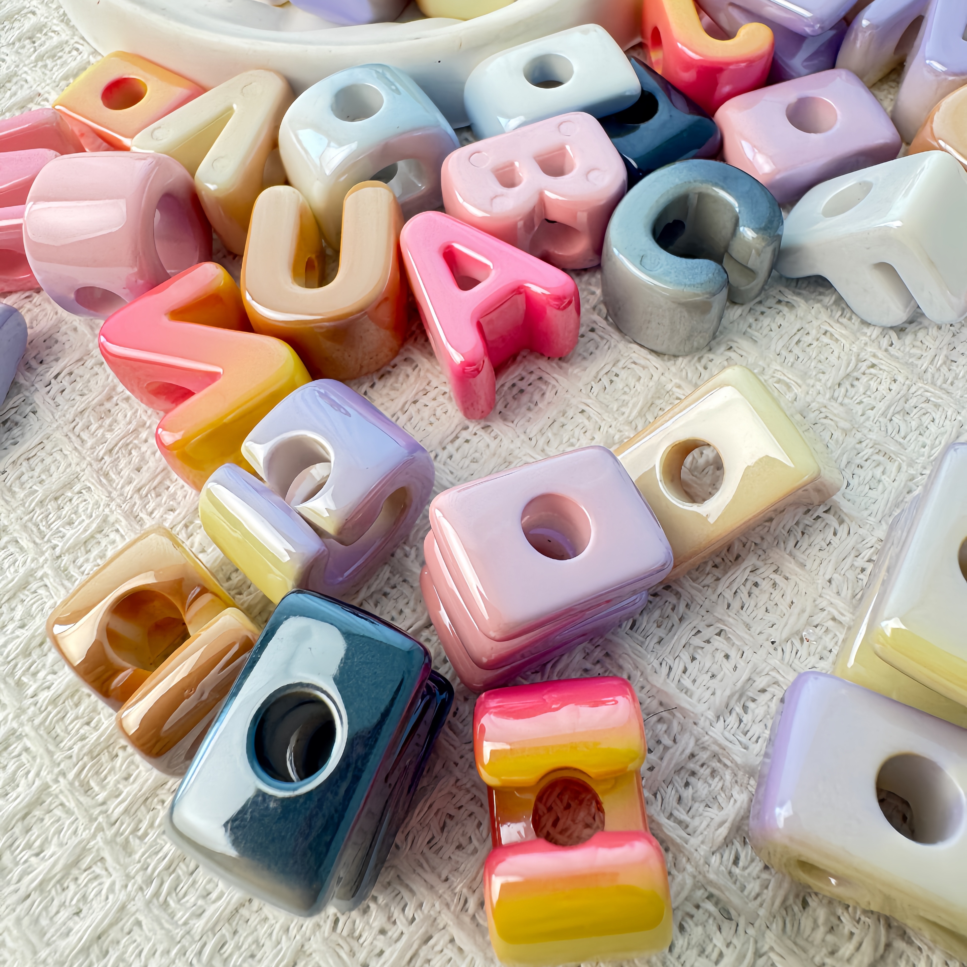 SINGLE LETTERS Multi-color Acrylic Beads Wholesale DIY Jewelry Making Charms Bracelet Necklace Accessories