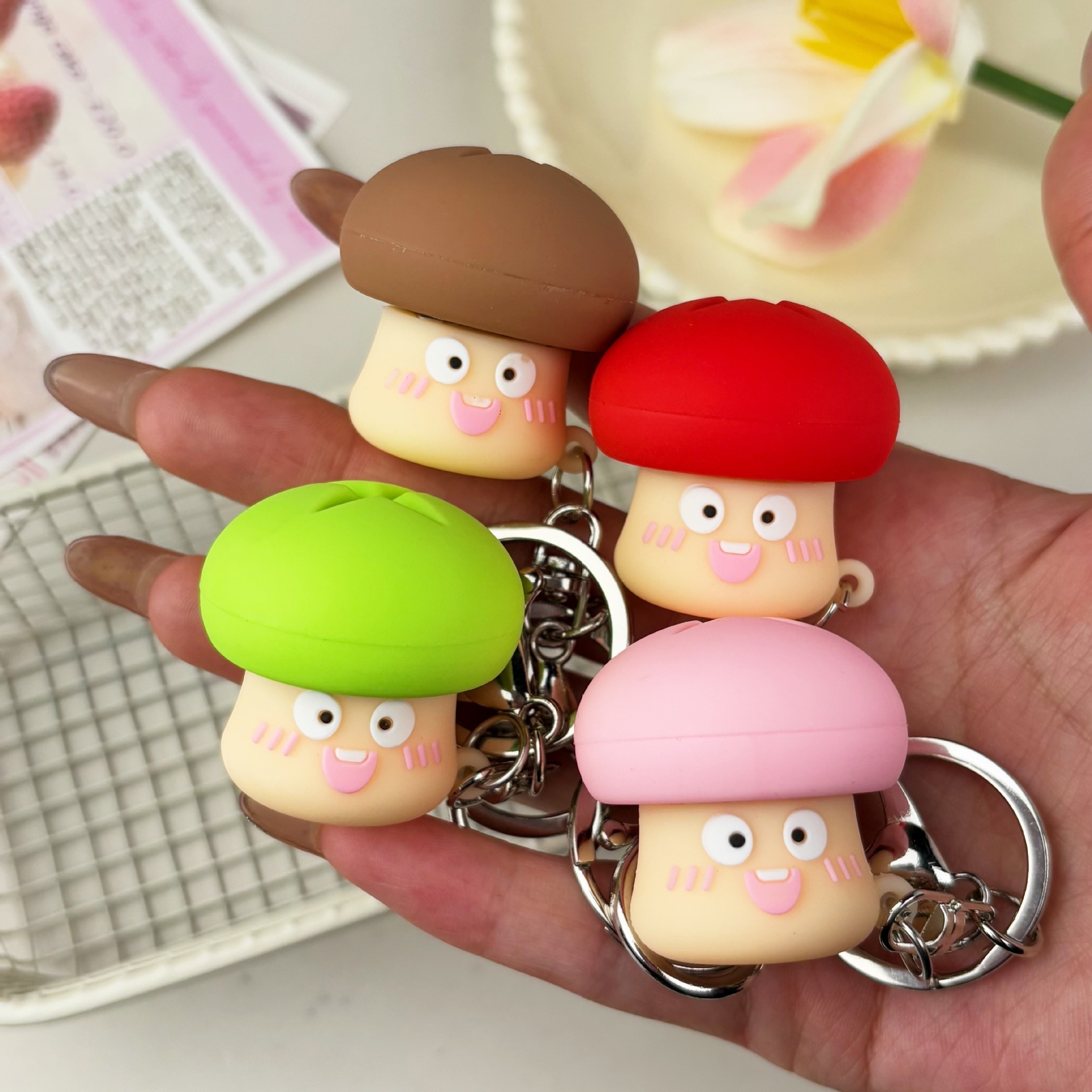 Creative Finger Press Fidget Clicker Toy, Stress Relief Decompression Keychain Bag Pendant