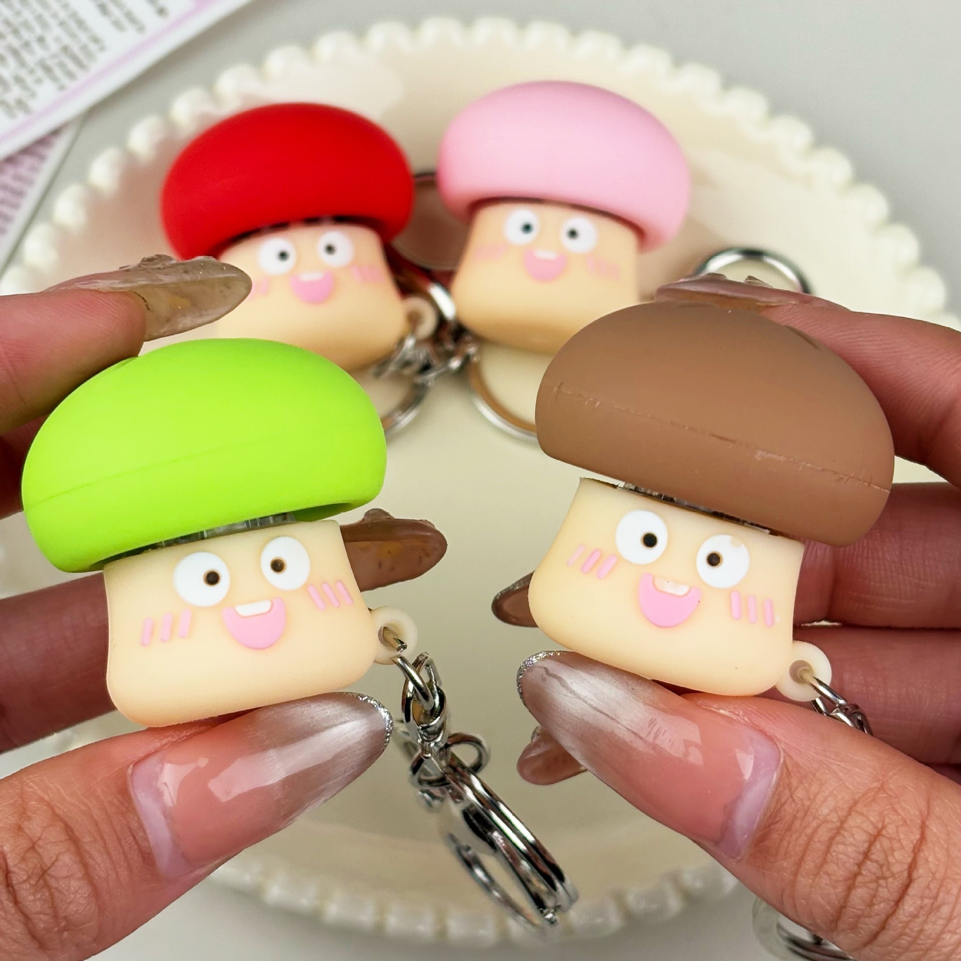 Creative Finger Press Fidget Clicker Toy, Stress Relief Decompression Keychain Bag Pendant