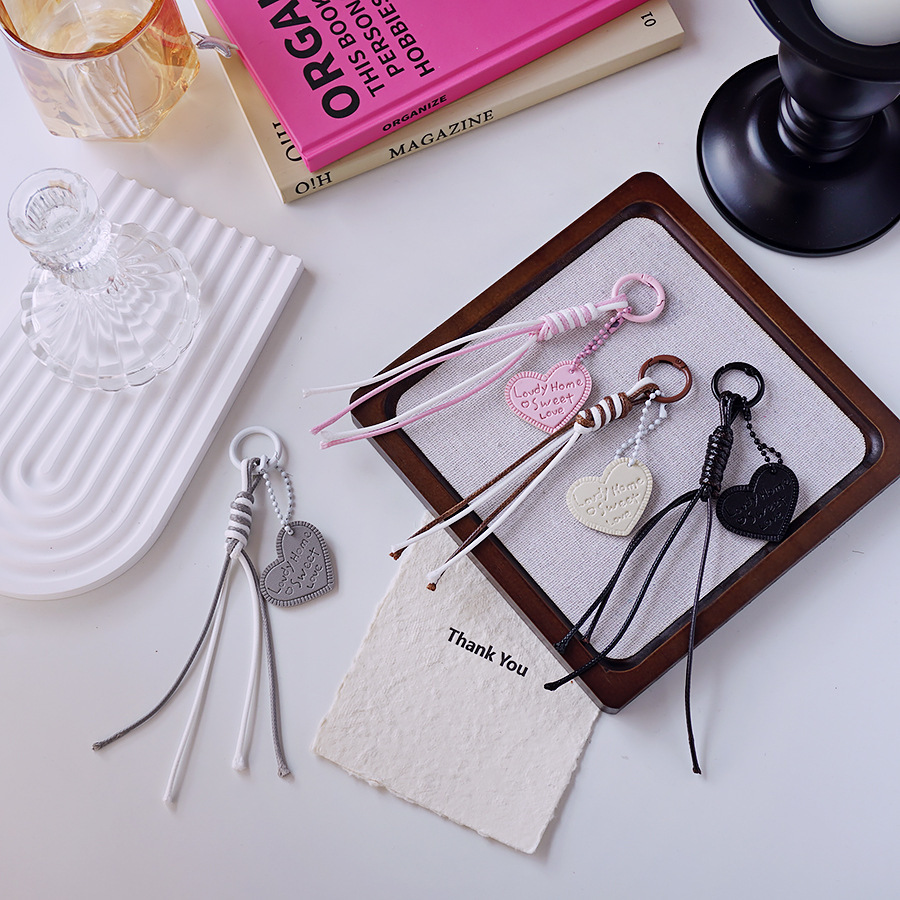 Stylish Keychain Charm for Bags, Creative Purse Hanging Decoration, Lightweight Ornament, Mini Gift