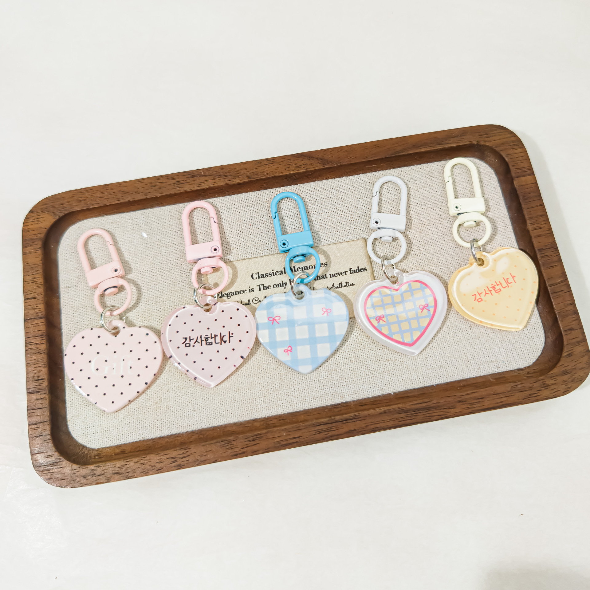 DIY Creative Bag Charm Keychain, Lovely Pendant Hanging Ornament, Mini Gift for Friends Backpack Decoration