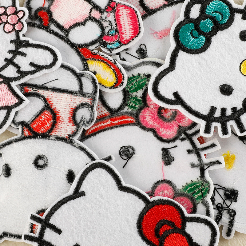Wholesale Creative Cartoon Embroidery Patches, Cloth Patch Appliques for Bags Clothing Repair Garment Accessories
