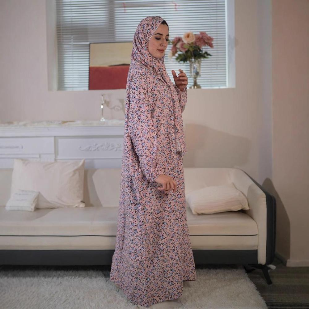 Elegant floral Muslim dress set | Integrated headscarf design | Comfortable and modest | Suitable for both festivals and daily wear