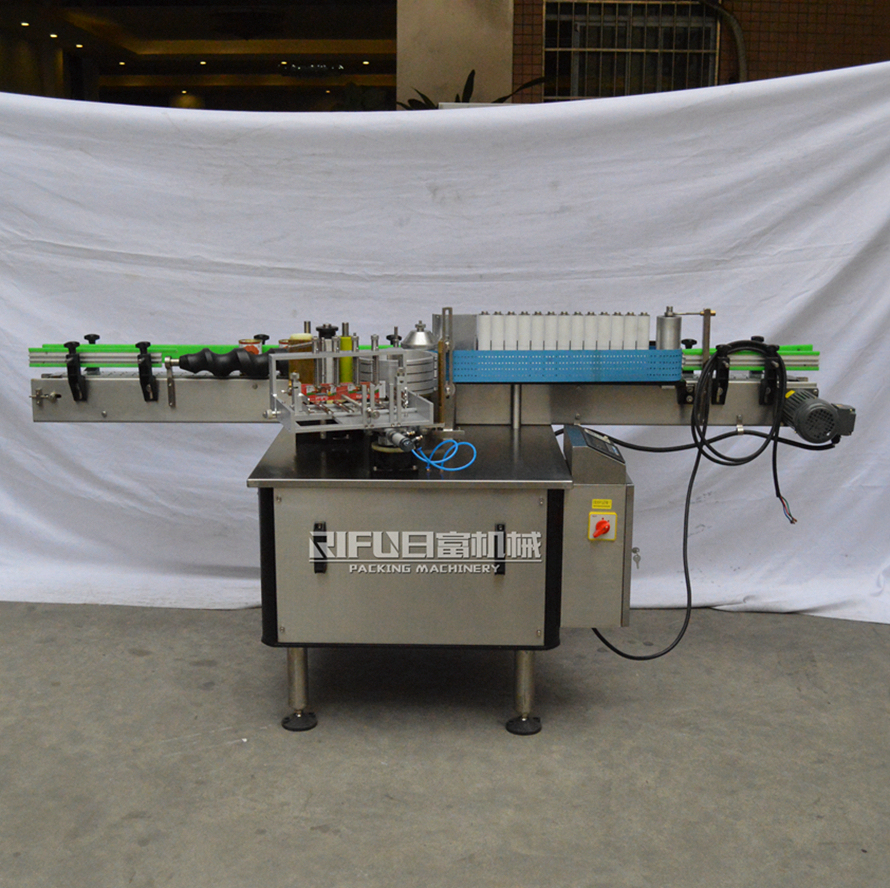 Automatic paste labeling machine
