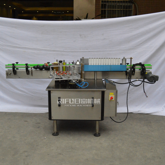 Automatic paste labeling machine