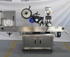 Automatic horizontal labeling machine