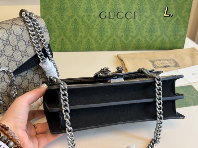 GUCCi,WATCH SHOP,GUCCi
