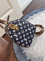 LV,WATCH SHOP,LV
