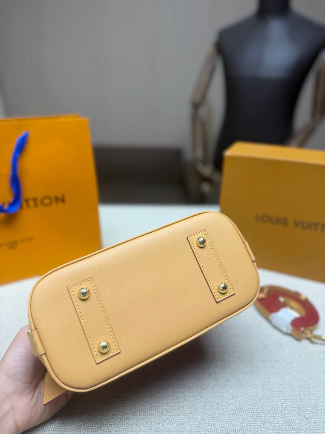 LV,WATCH SHOP,LV