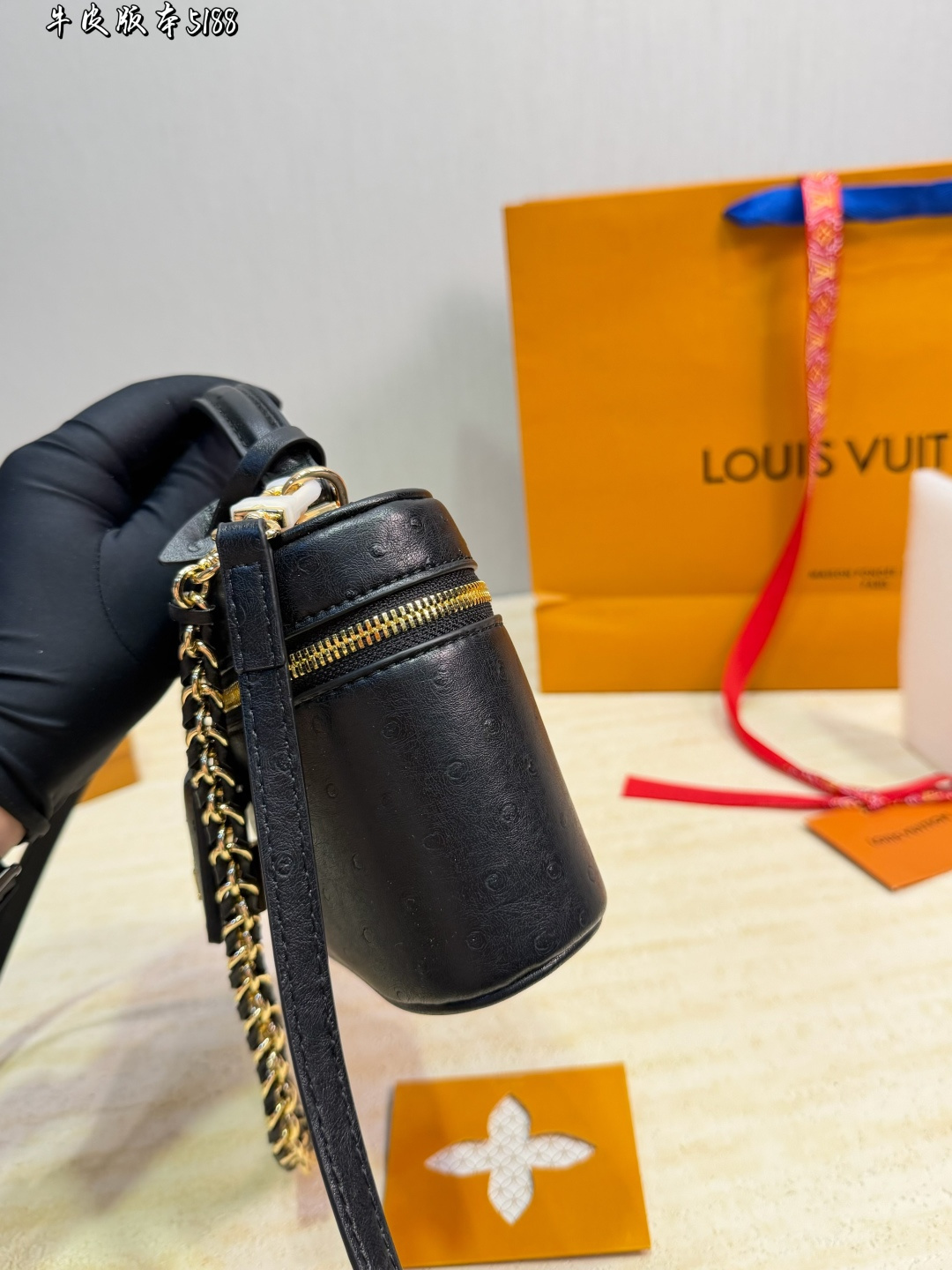 LV,WATCH SHOP,LV