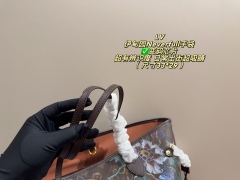 LV,WATCH SHOP,LV