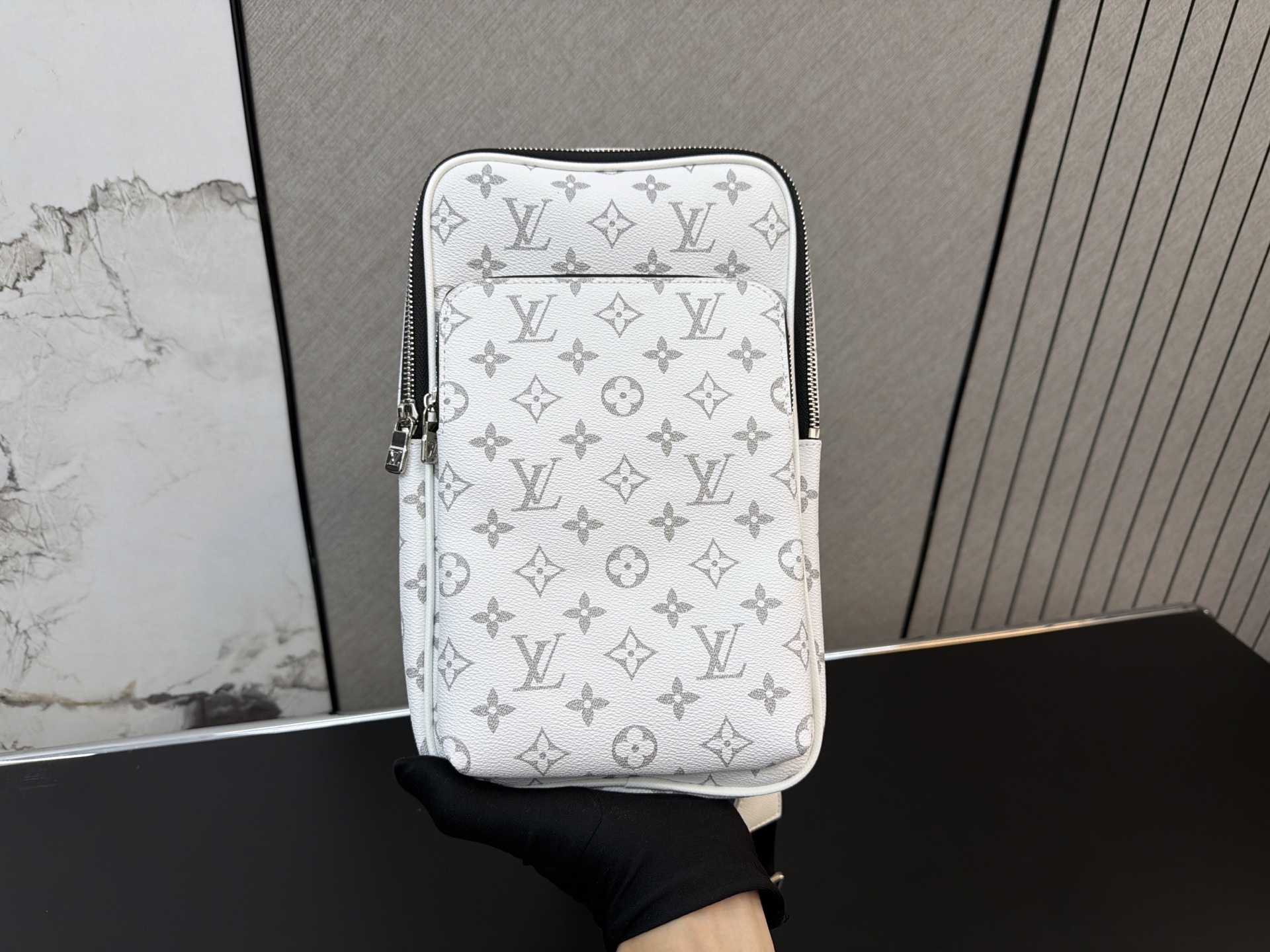LV,WATCH SHOP,LV