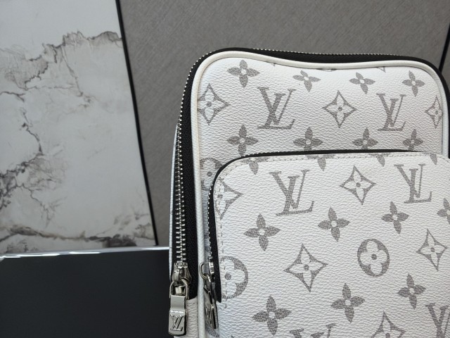 LV,WATCH SHOP,LV