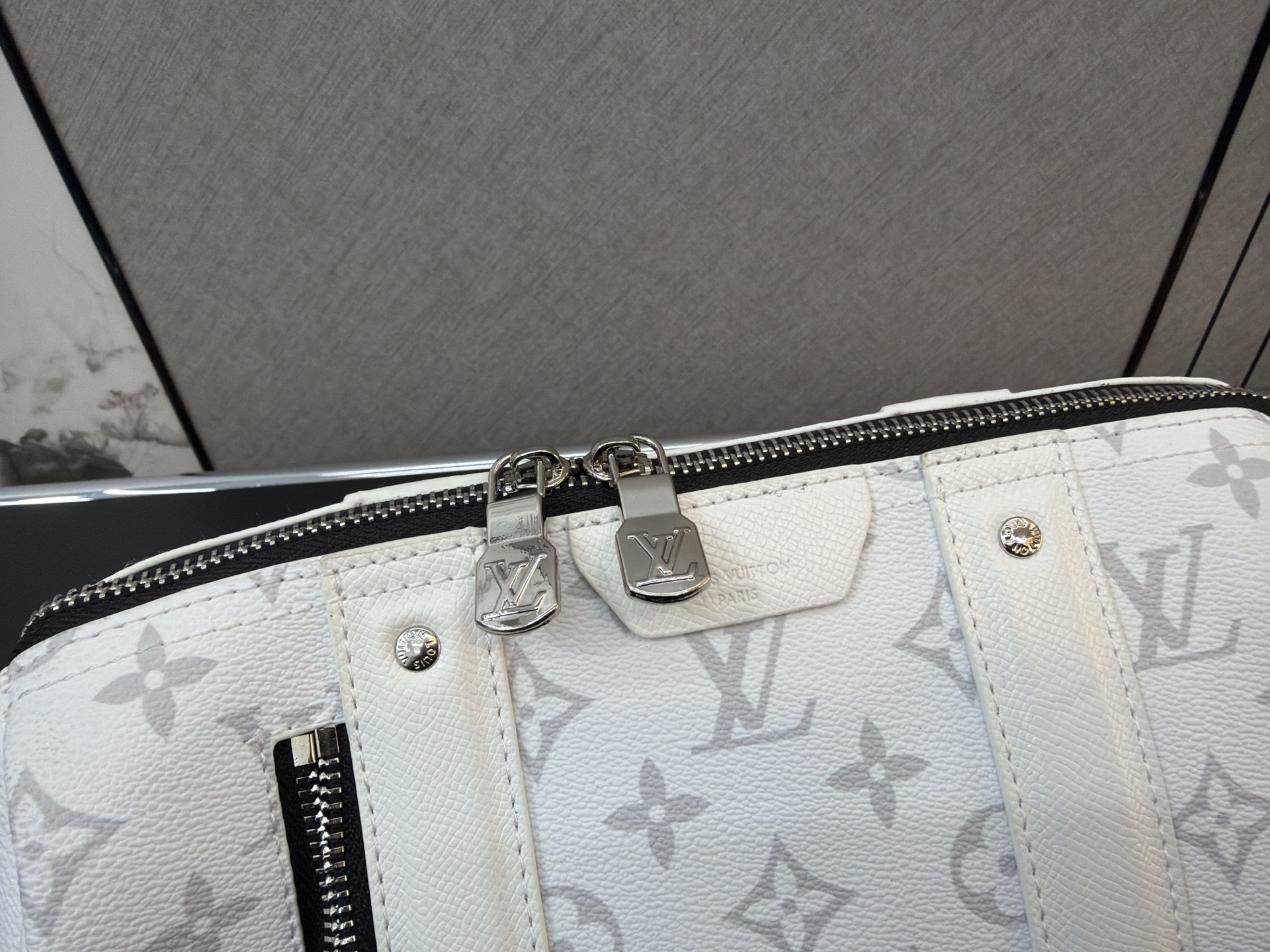 LV,WATCH SHOP,LV
