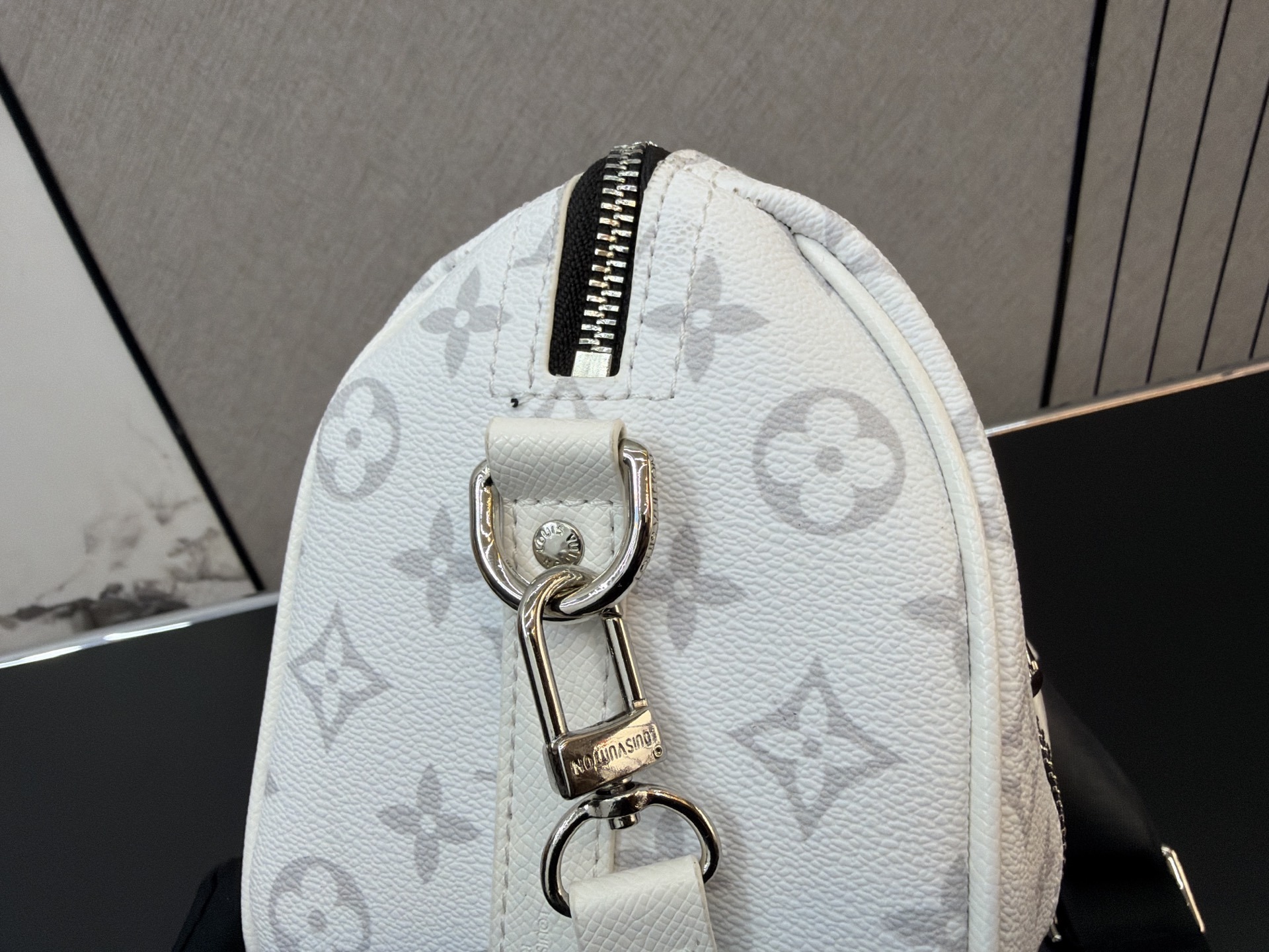 LV,WATCH SHOP,LV
