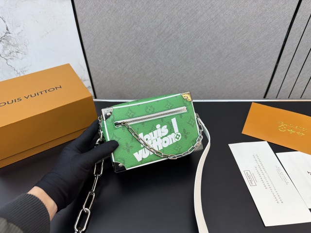 LV,WATCH SHOP,LV