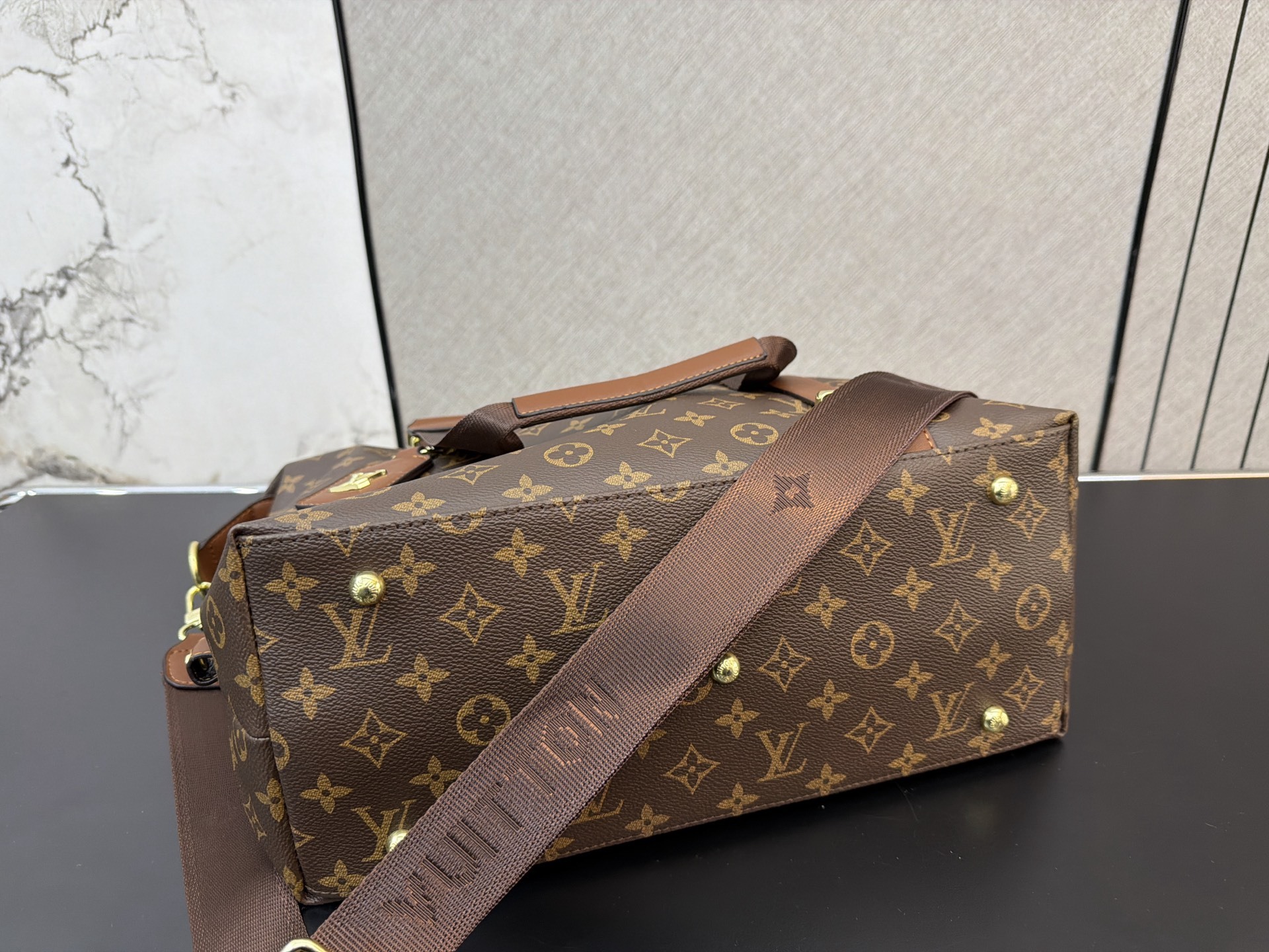 LV,WATCH SHOP,LV