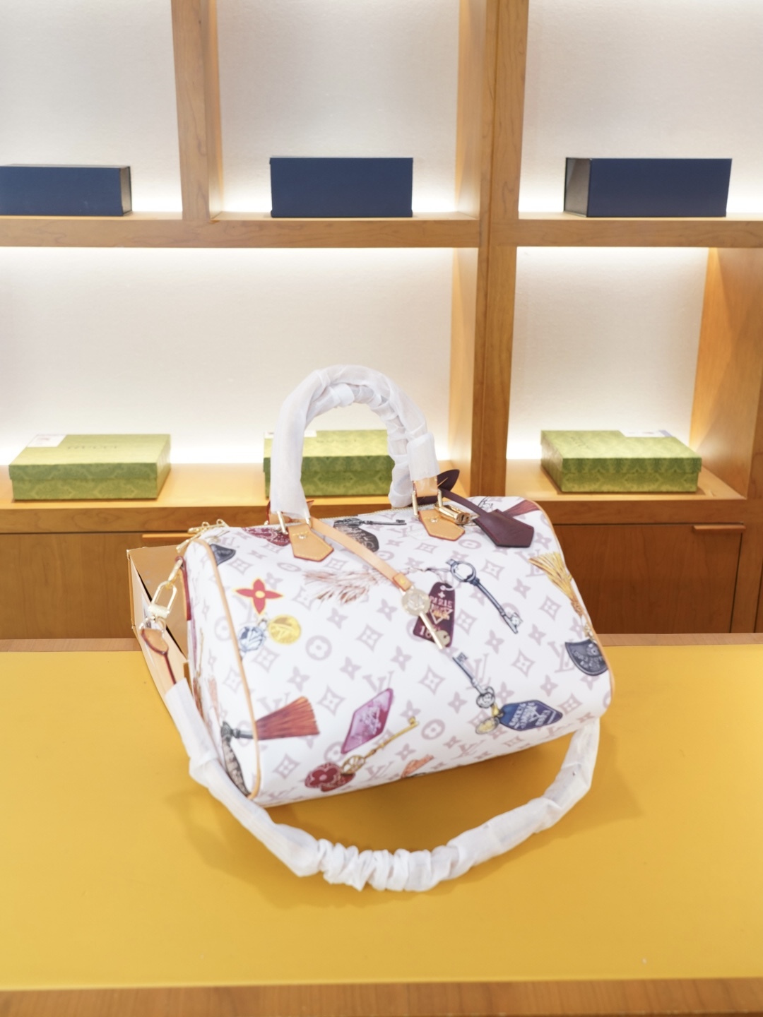 LV,WATCH SHOP,LV