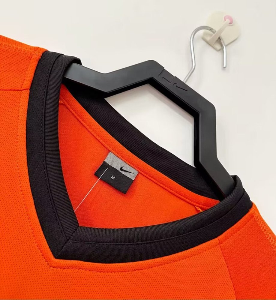 2000 season Netherlands home retro Fan version