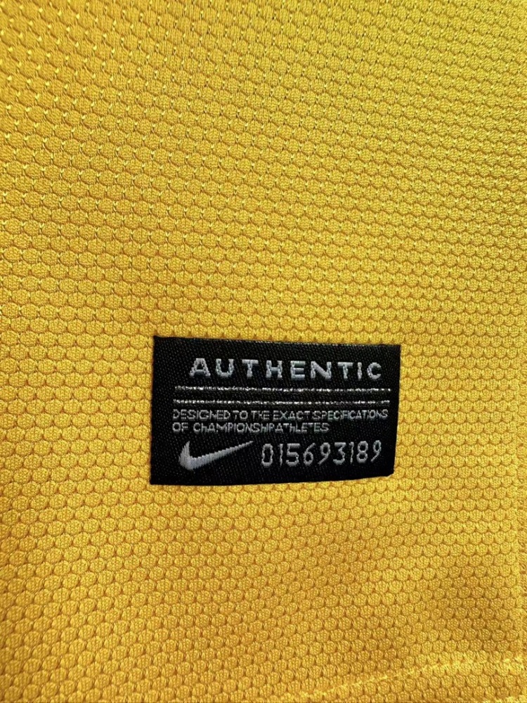 12-13 season Brazil home Retro fan version