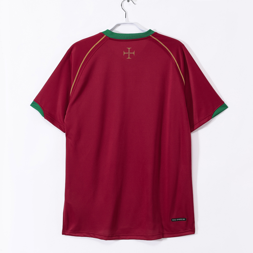 2006 season Portugal home retro Fan version