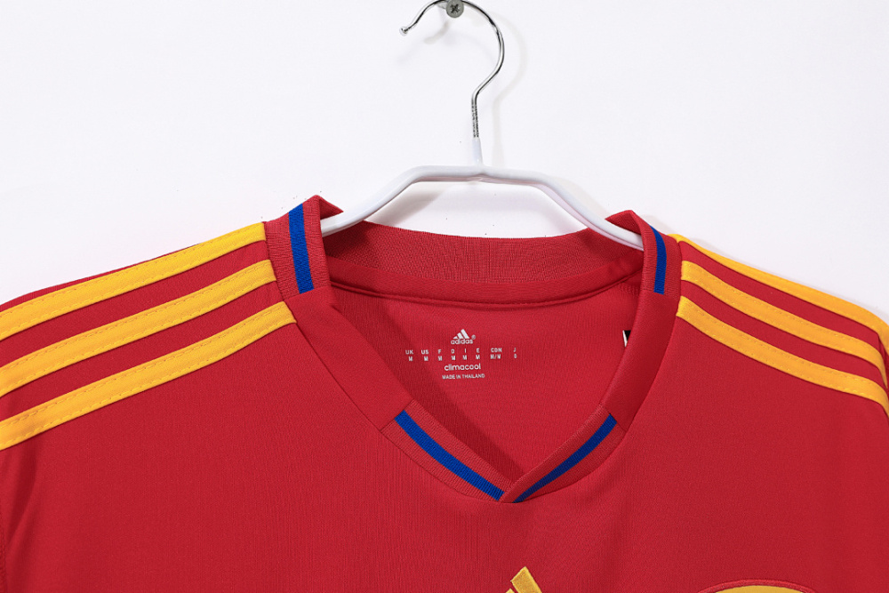 2010 season Spain home retro Fan version