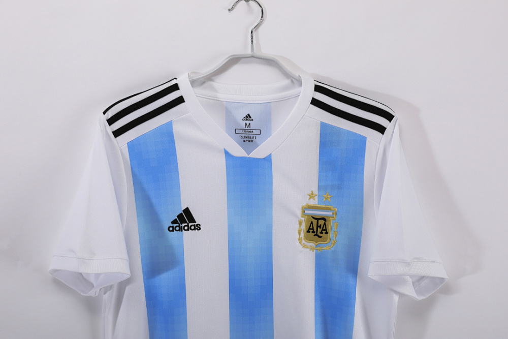 2018 season Argentina home retro Fan version