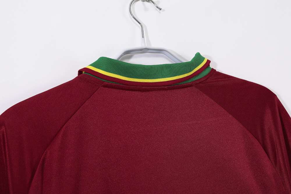 1998 season Portugal home retro Fan version