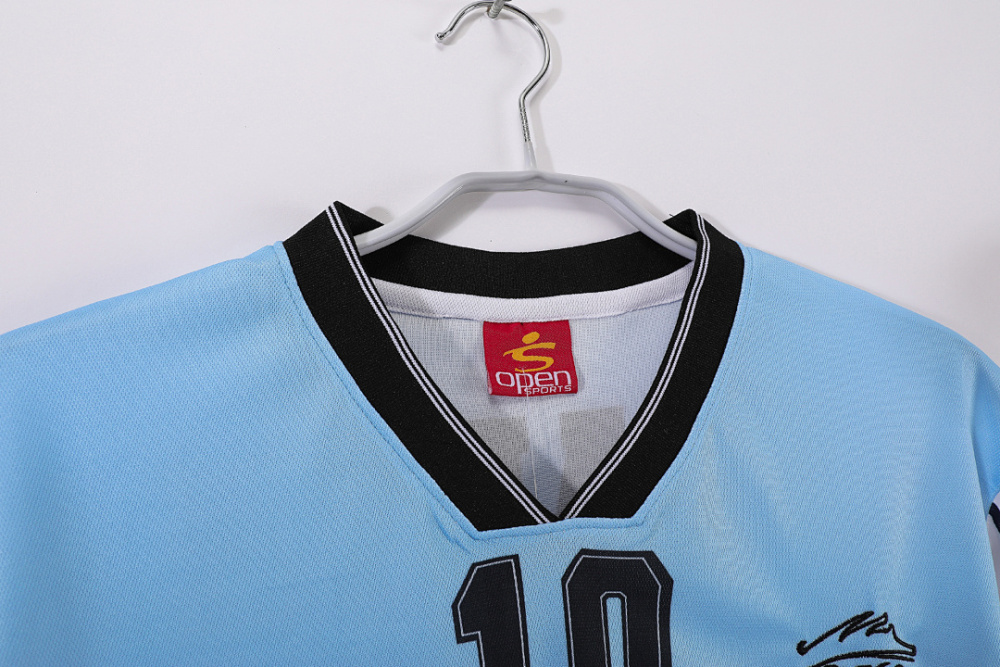 2001 season Argentina home retro Fan version