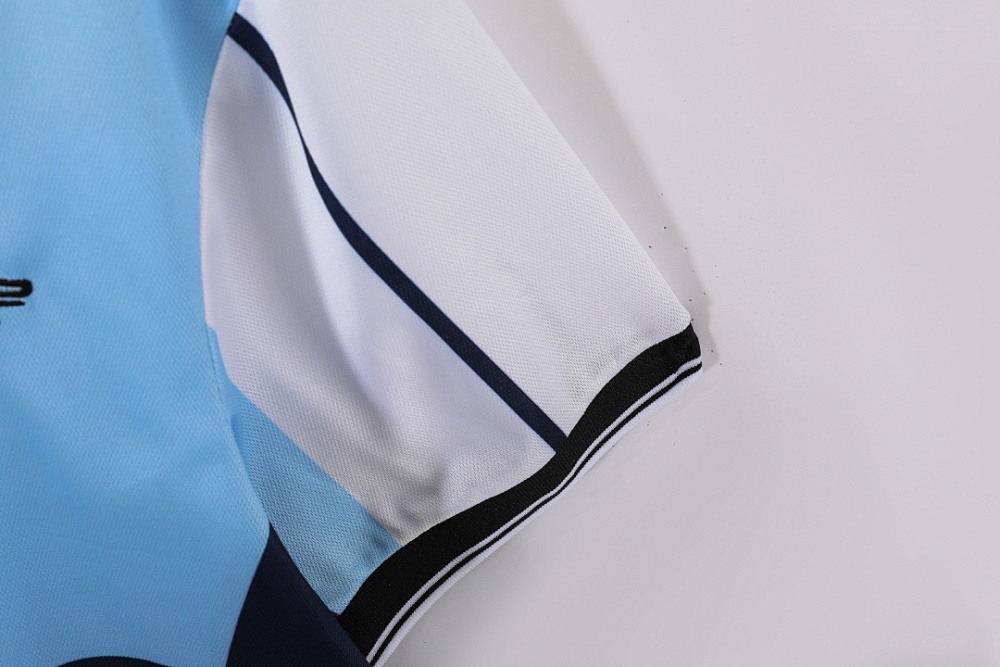 2001 season Argentina home retro Fan version