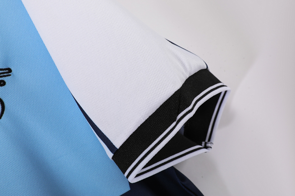 2001 season Argentina home retro Fan version