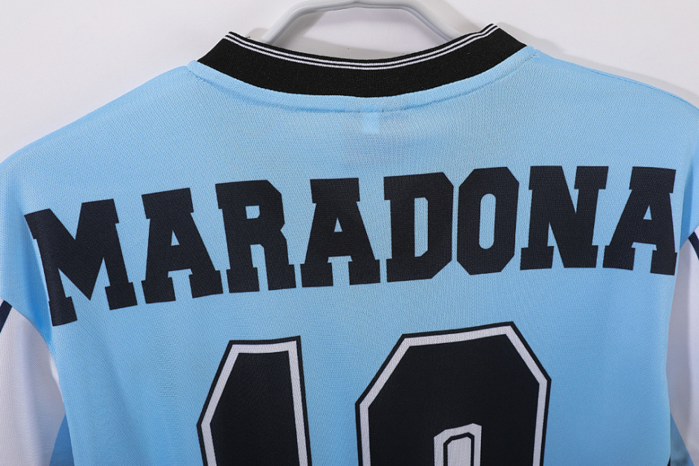2001 season Argentina home retro Fan version