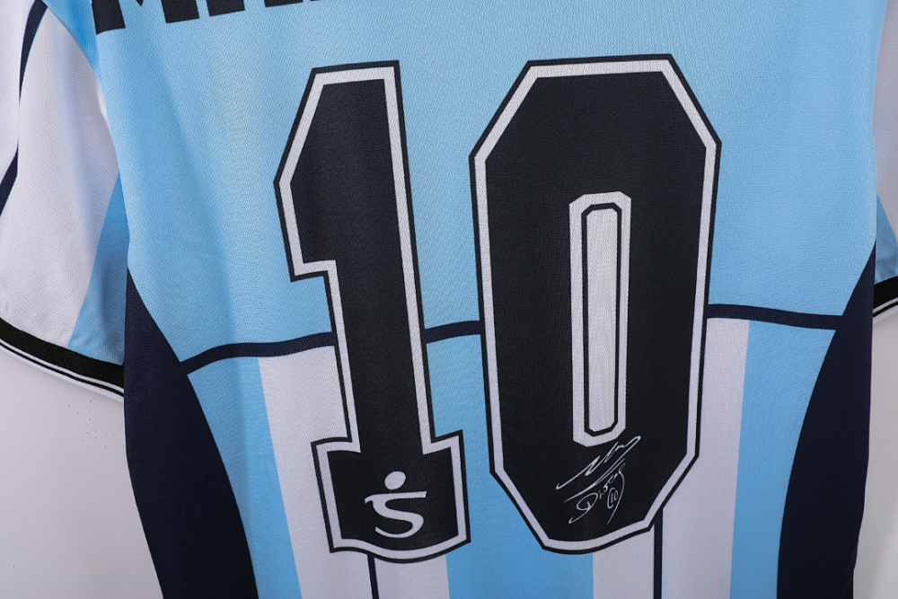 2001 season Argentina home retro Fan version