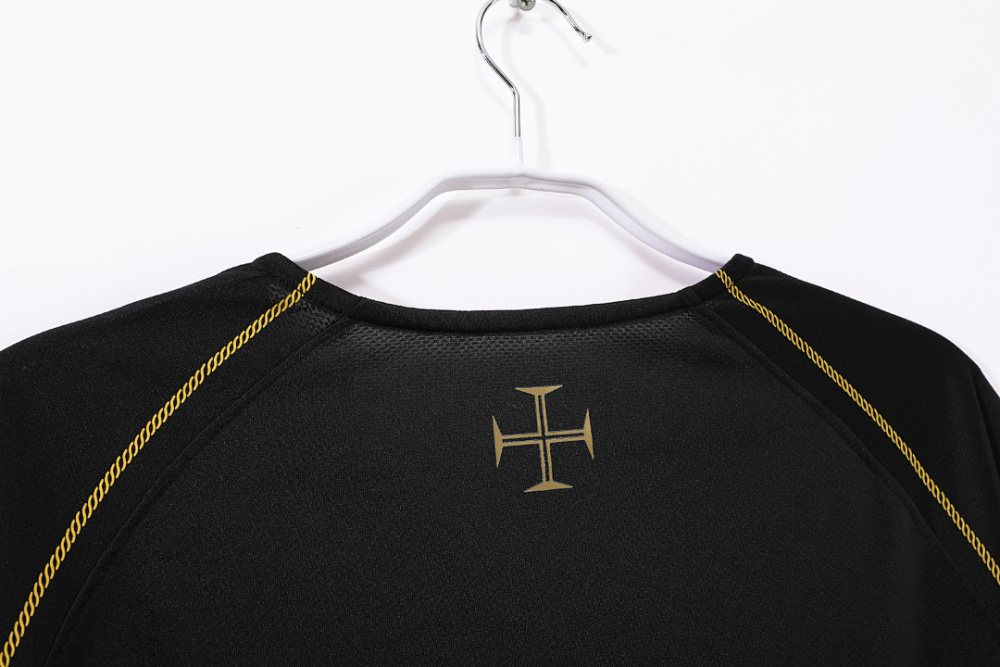 2006 season Portugal away retro Fan version