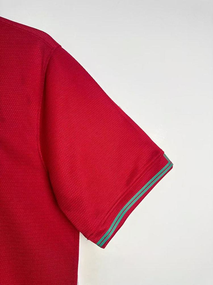 2012 season Portugal home retro Fan version
