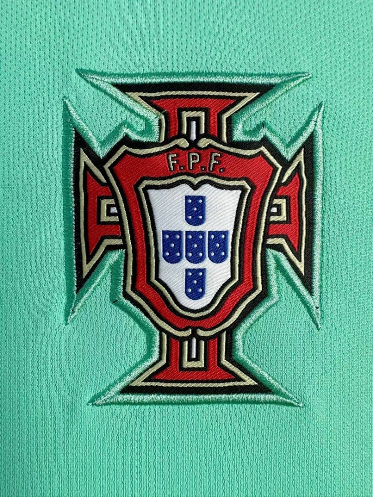 2016 season Portugal away retro Fan version