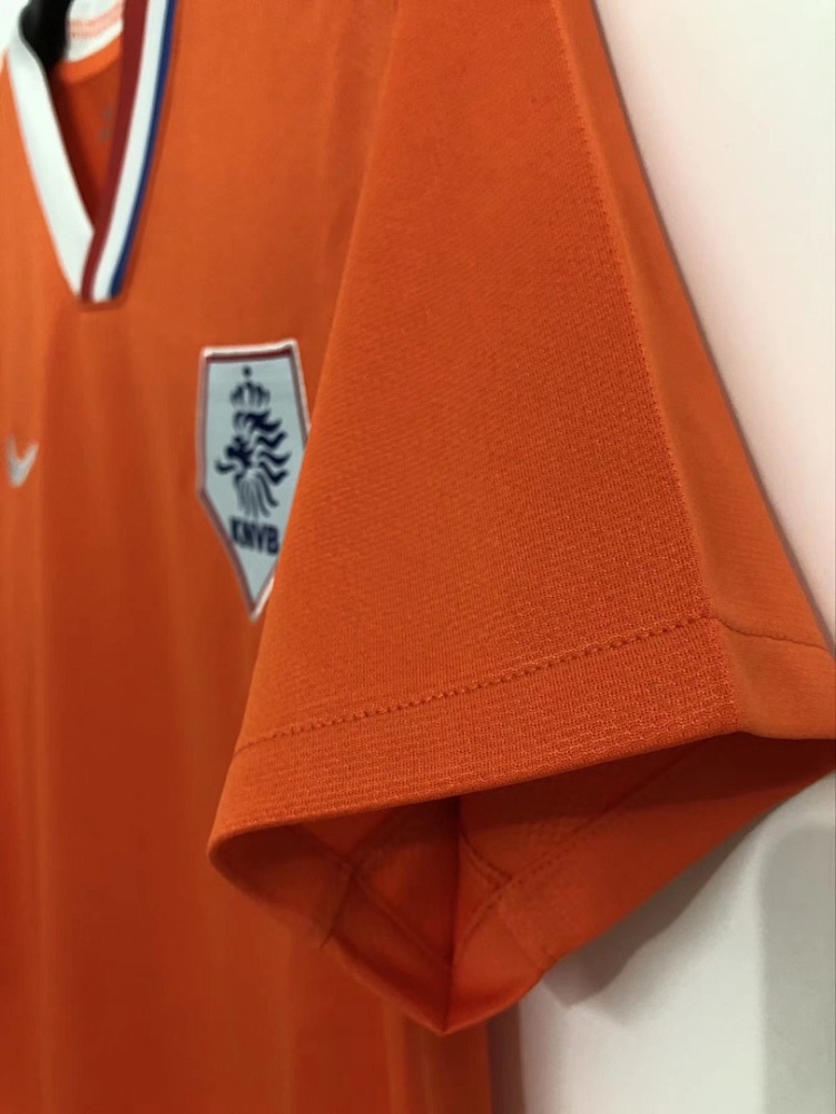 2008 season Netherlands home retro Fan version