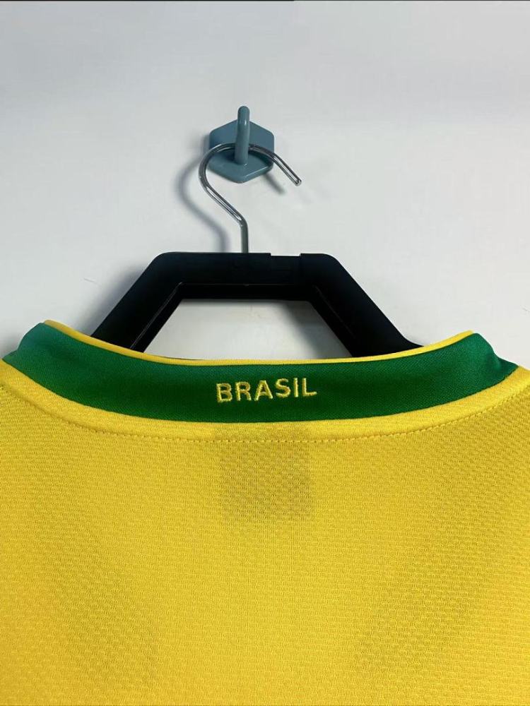 2006 season Brazil home Long sleeved retro Fan version