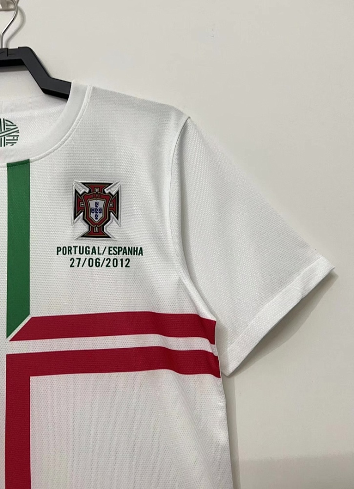 2012 season Portugal away retro Fan version
