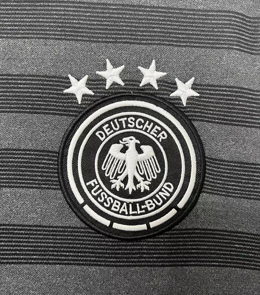 2016 season Germany away retro Fan version