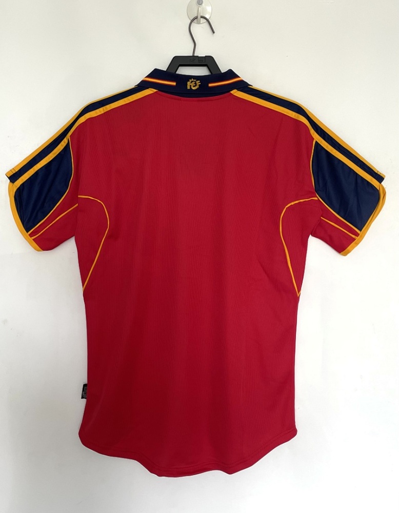 2000 season Spain home retro Fan version