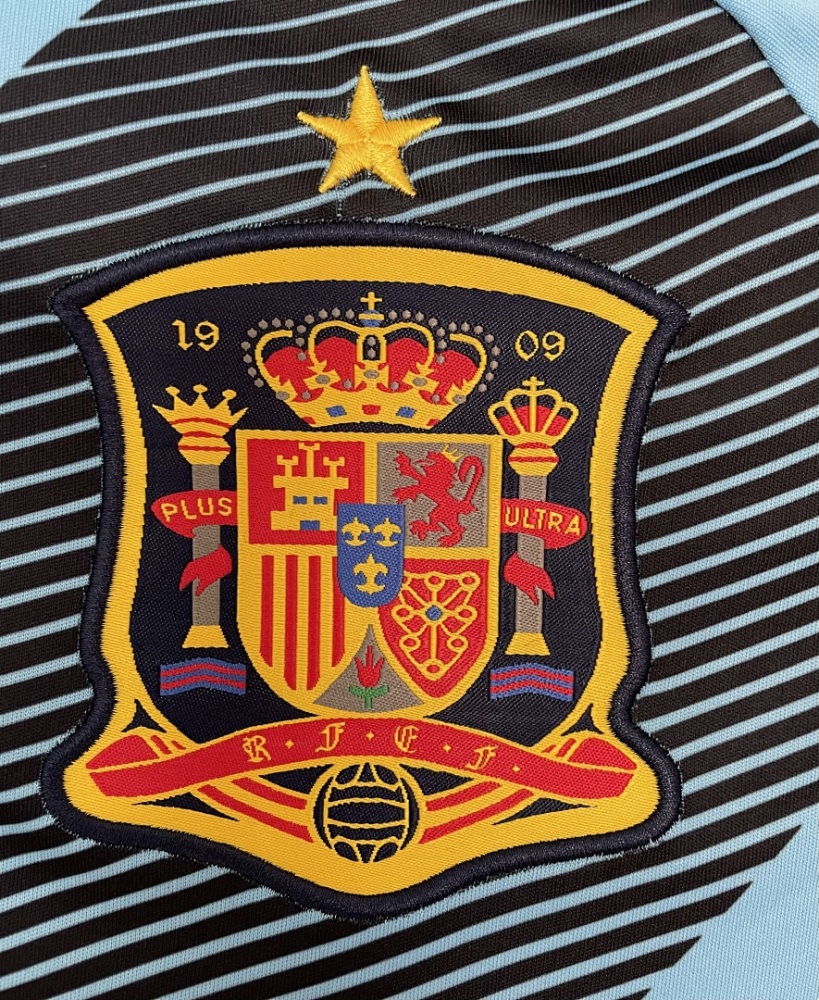 2012 season Spain away retro Fan version