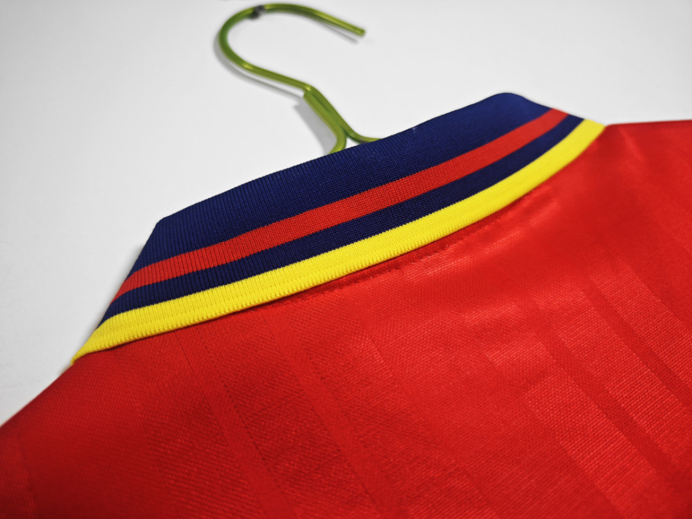 9495 season Spain home retro Fan version